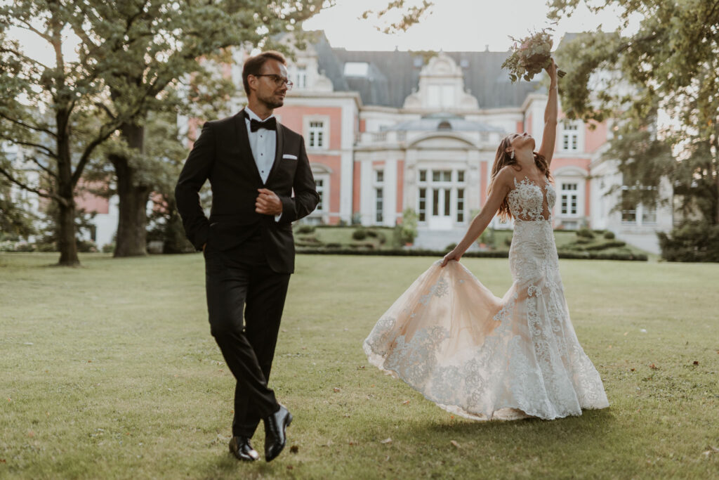 Pałac Pawłowice we Wrocławiu - Elegancka Sesja Ślubna 41